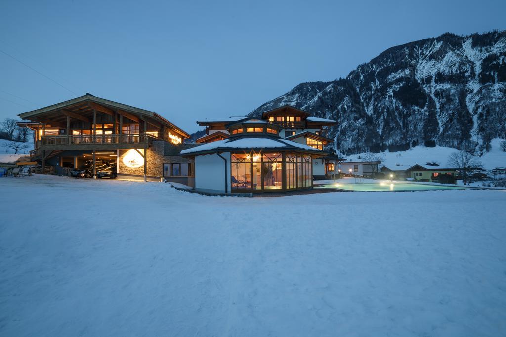 Hotel Feriendorf Ponyhof Fusch an der Grossglocknerstrasse Esterno foto